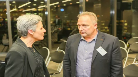 Dotcom takes on Drury... Mocks 'overvalued' Xero