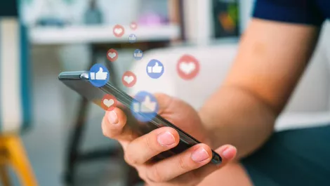 #Socialmediaruinedmylife – How not to regret using social media