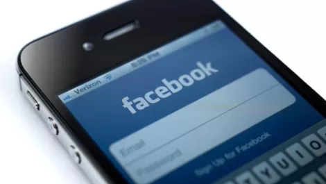 Facebook For Every Phone App hits 100m users