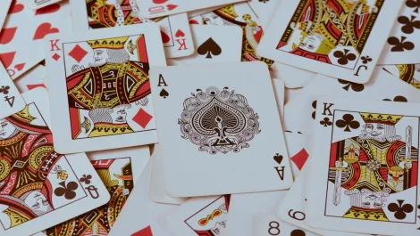 Spammers are exploiting the massive political Trump card in 2016