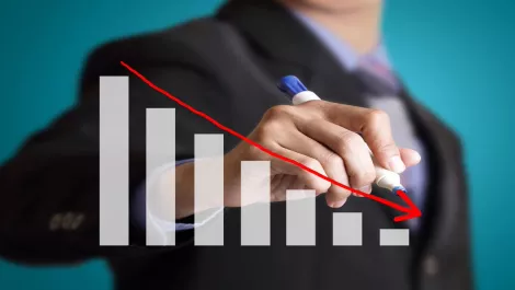 HPE leads declining server market, IDC says