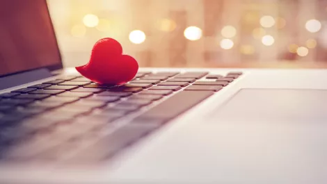 Too lazy to go buy a card? Facebook makes sending Valentine's Cards easy