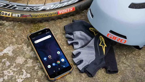 Aspera Mobile armours up with its tough-looking R9 smartphone