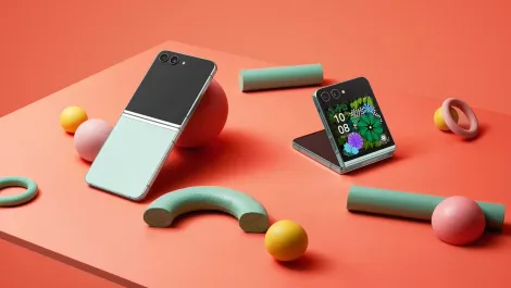 Hands-on Review: Galaxy Z Flip5 - Not just refined, redefined.