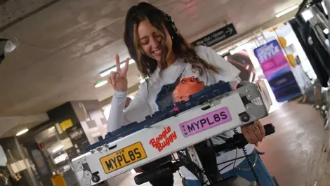 myPlates event draws 800 personalised vehicles in rain